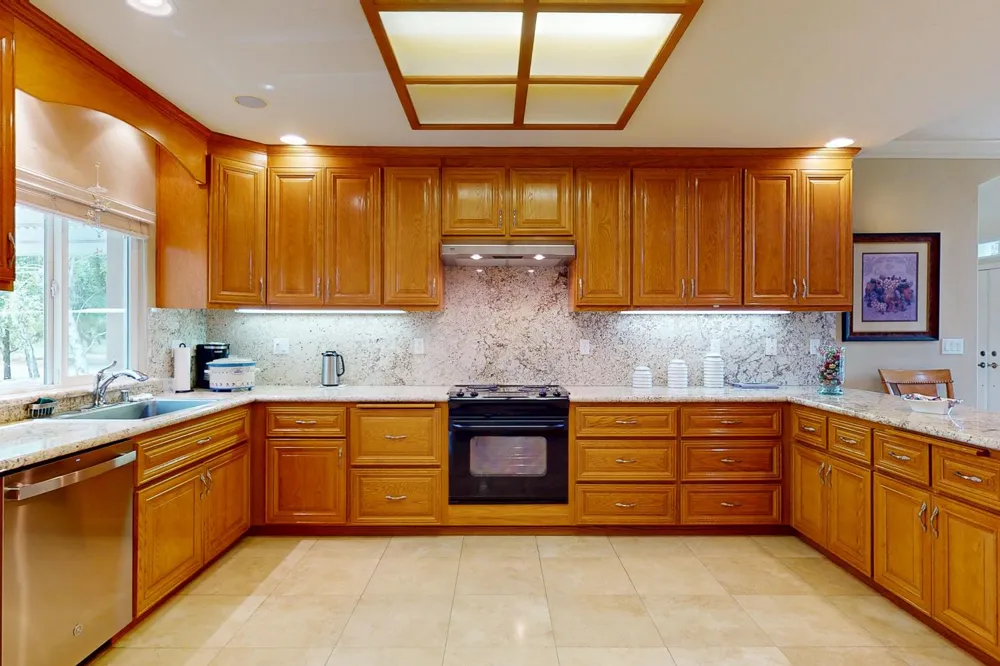 6640 Harrington Arbuckle, CA 95912