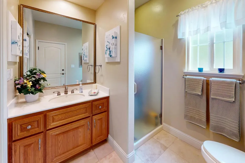 6640 Harrington Arbuckle, CA 95912