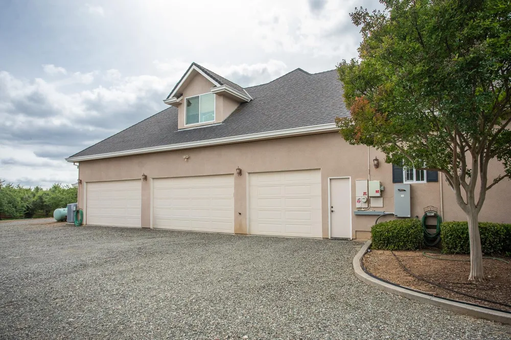6640 Harrington Arbuckle, CA 95912