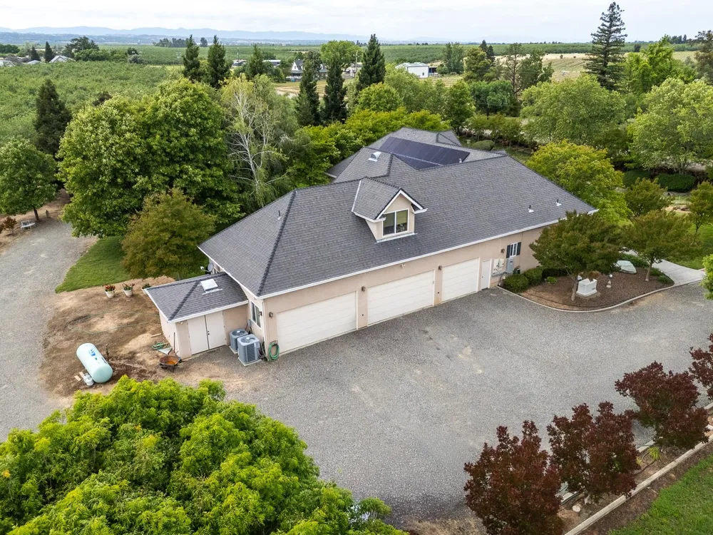 6640 Harrington Arbuckle, CA 95912