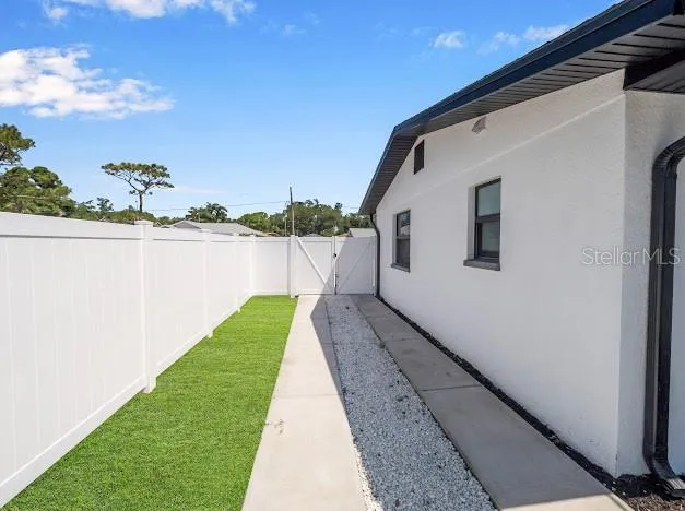 6040 84TH AVENUE Pinellas Park, FL 33781