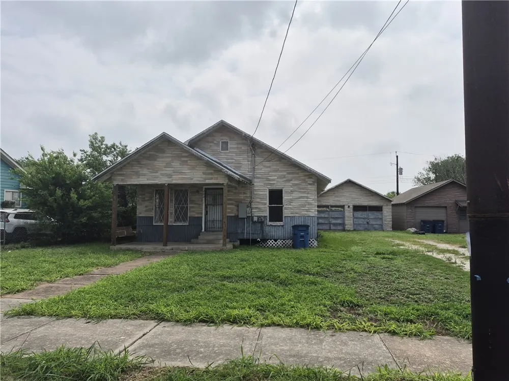 202 Gregory Street Gregory, TX 78359