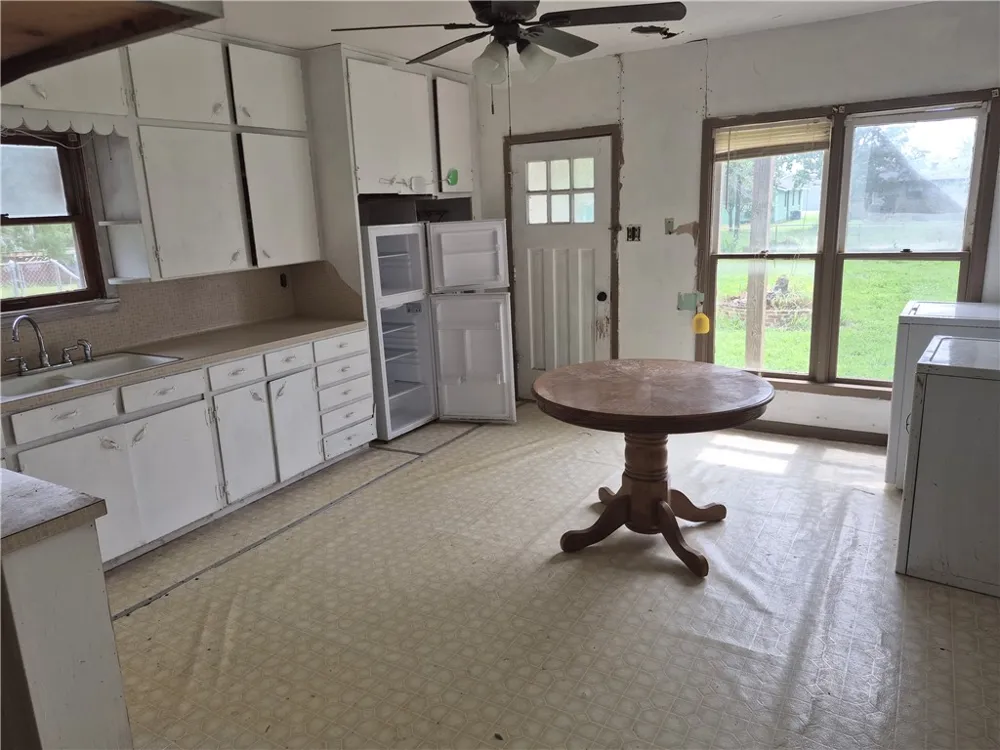 202 Gregory Street Gregory, TX 78359
