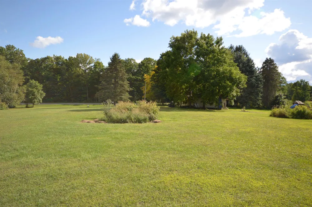 6830 Youker Road Green Lake Township, MI 49637