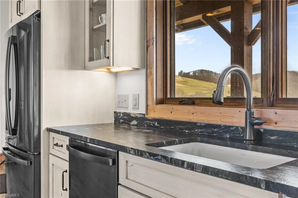 352 Great Sky Drive Banner Elk, NC 28604