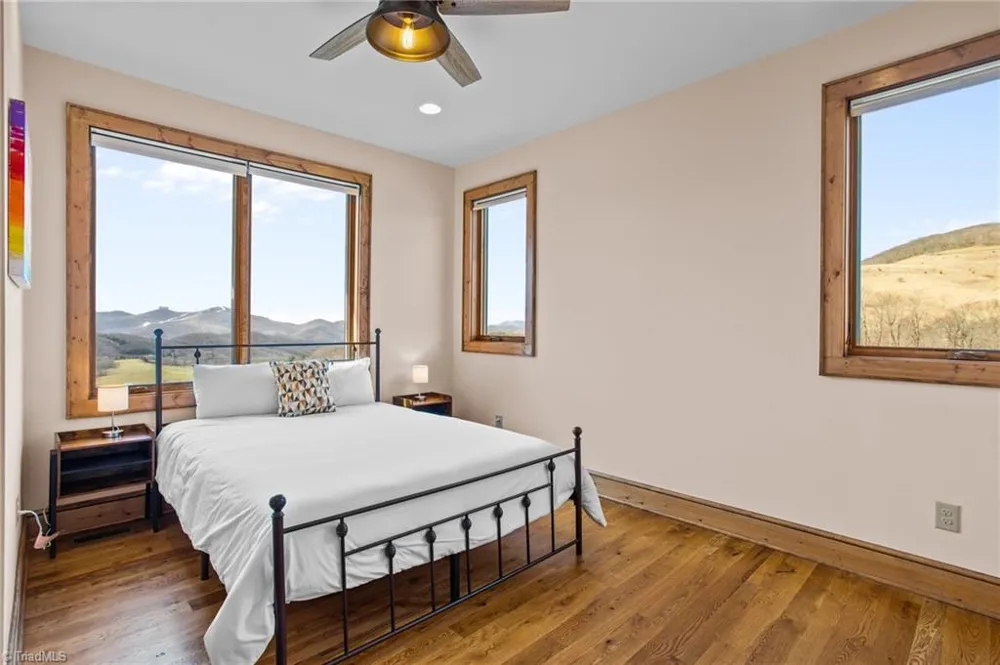 352 Great Sky Drive Banner Elk, NC 28604