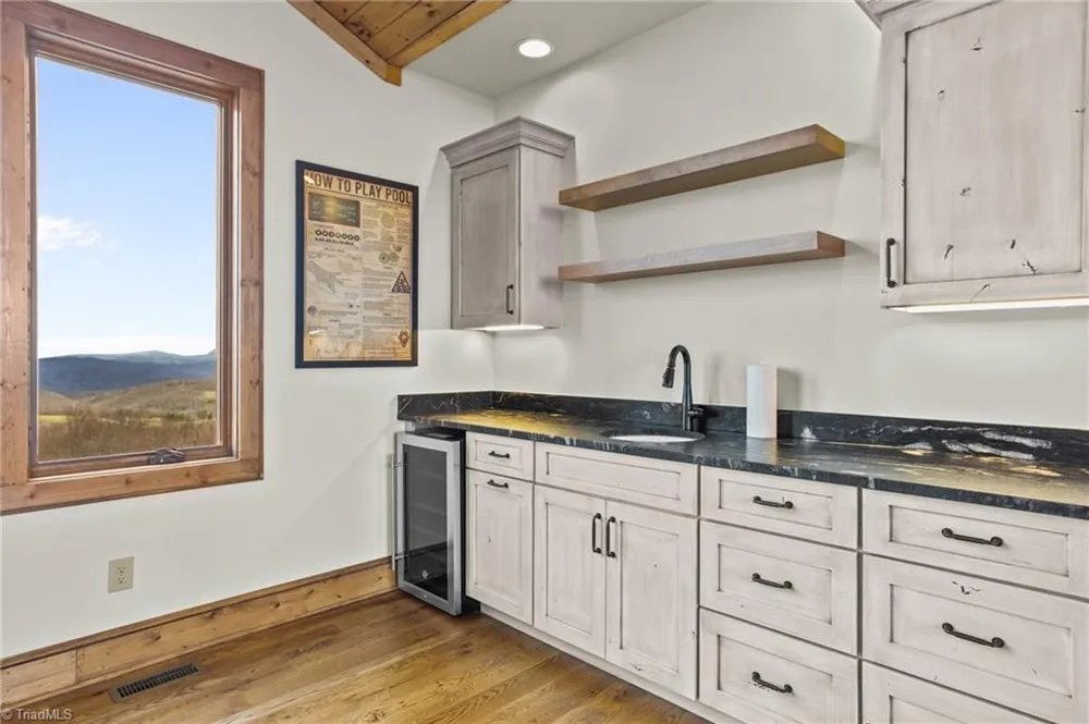 352 Great Sky Drive Banner Elk, NC 28604
