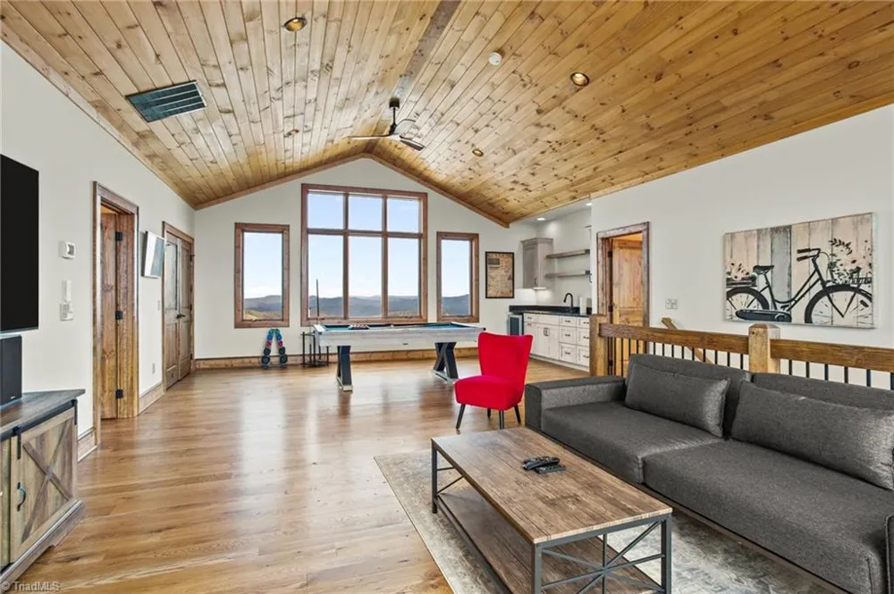 352 Great Sky Drive Banner Elk, NC 28604