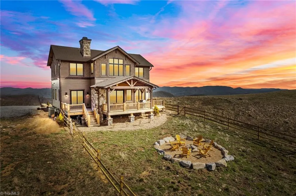 352 Great Sky Drive Banner Elk, NC 28604