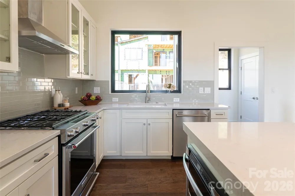 610 Storybook Villas Trail Asheville, NC 28804