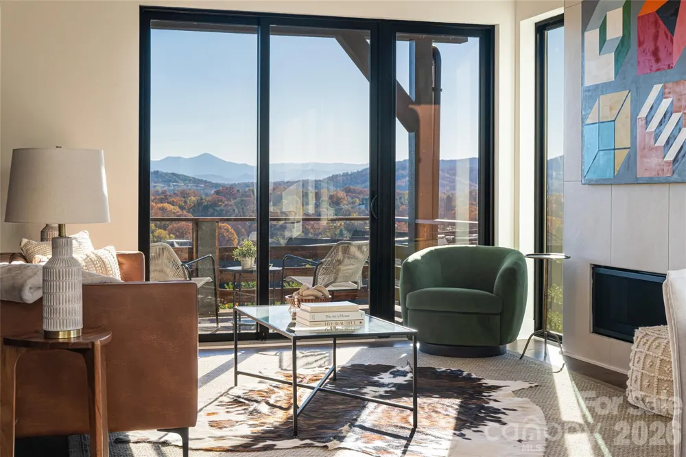 610 Storybook Villas Trail Asheville, NC 28804