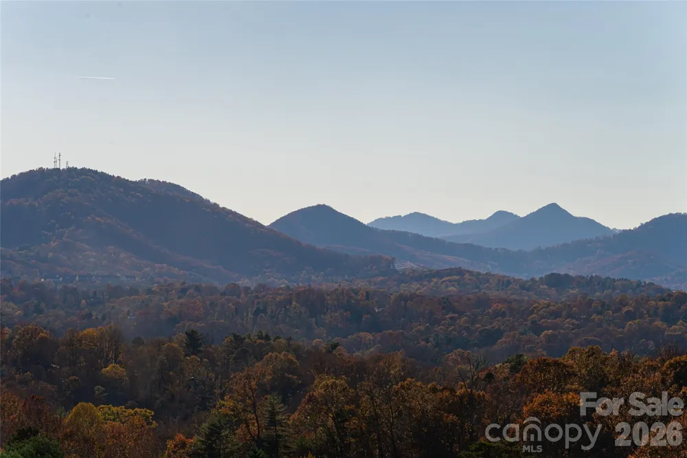 610 Storybook Villas Trail Asheville, NC 28804