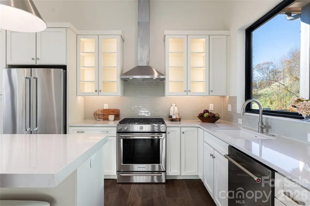 610 Storybook Villas Trail Asheville, NC 28804