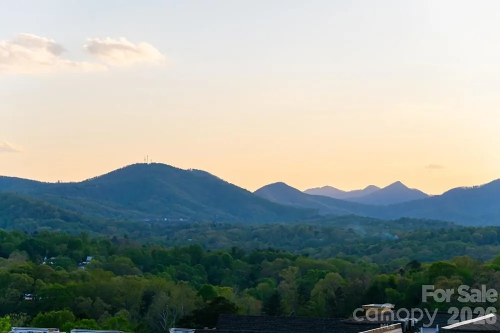 604 Storybook Villas Trail Asheville, NC 28804