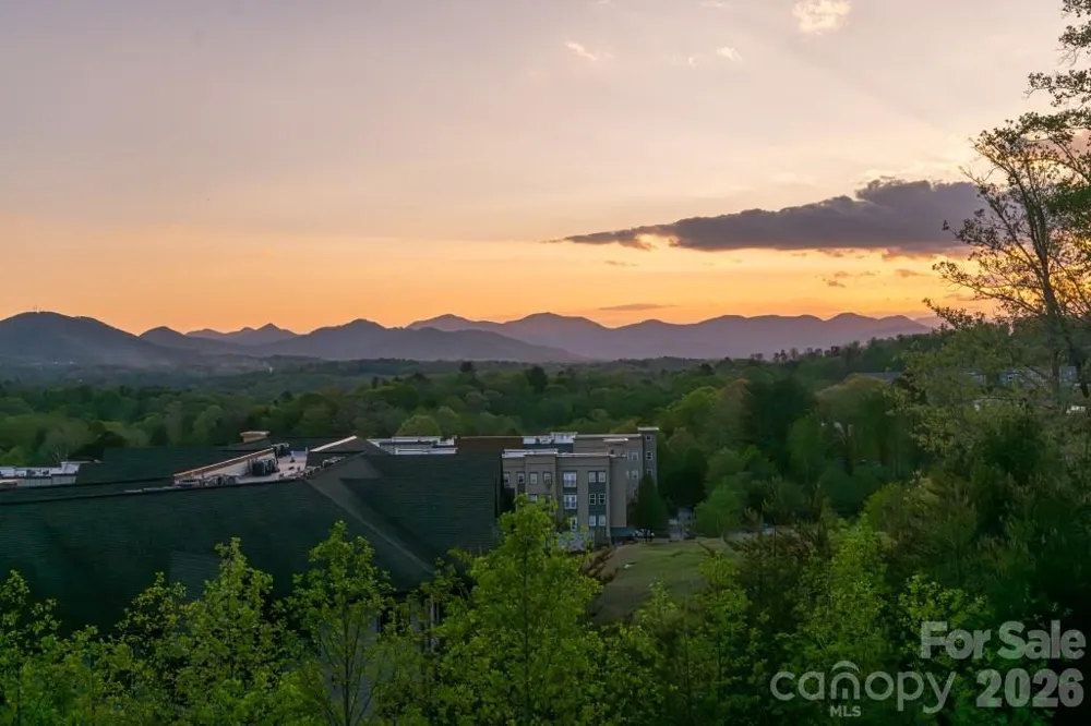 604 Storybook Villas Trail Asheville, NC 28804