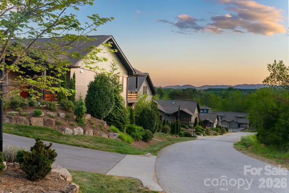 604 Storybook Villas Trail Asheville, NC 28804