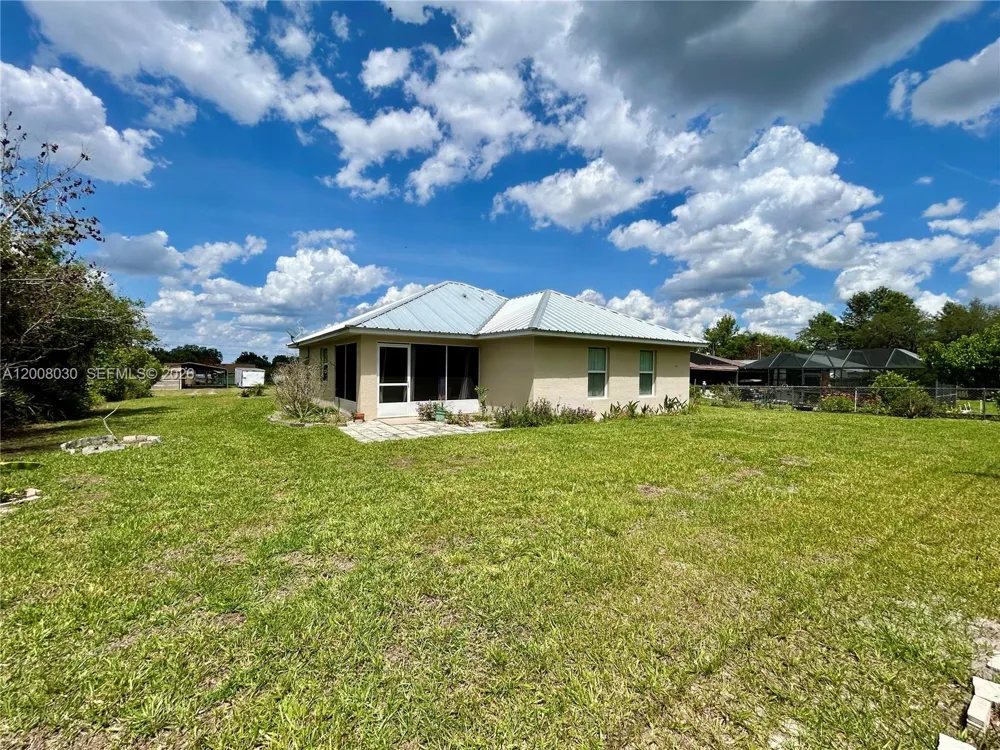 358 Lime Rd NW Lake Placid, FL 33852