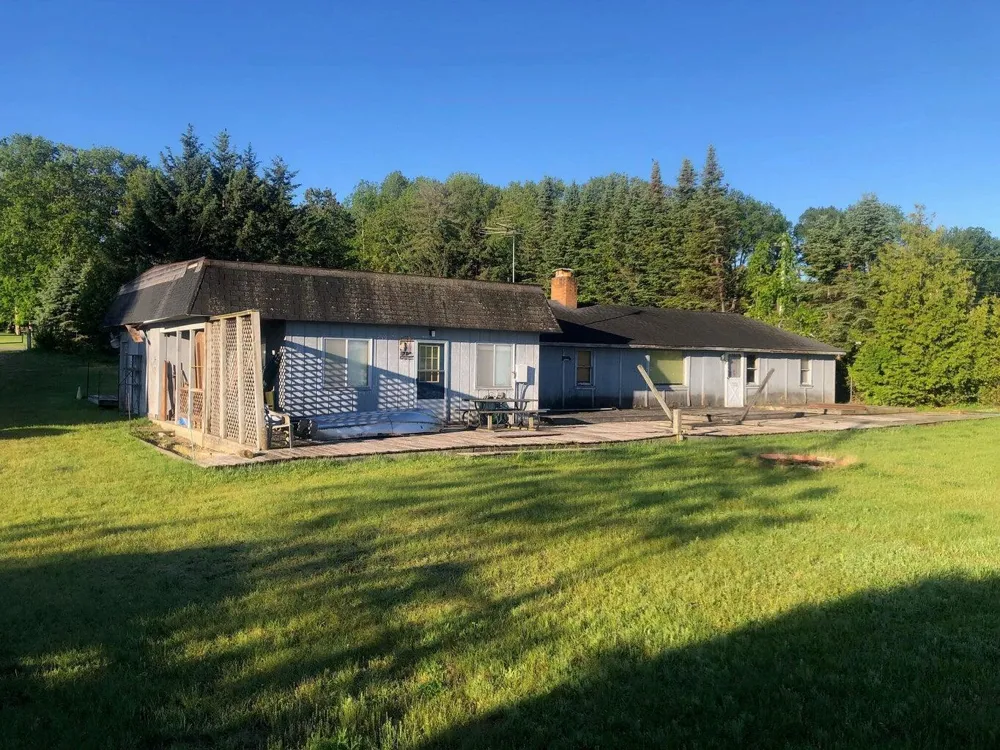4472 Crescent Beach Road Onekama, MI 49675