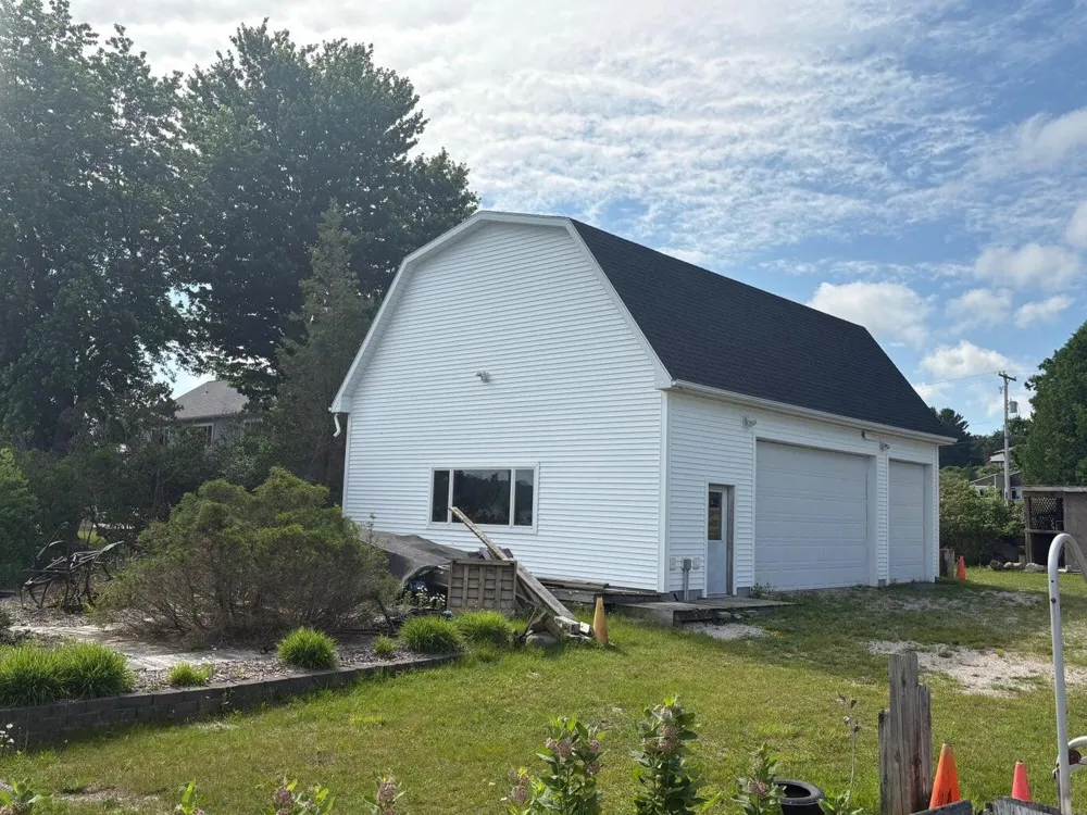 4472 Crescent Beach Road Onekama, MI 49675