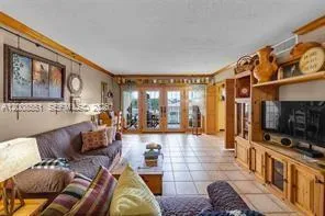 3050 NE 48th Ct #405 Lighthouse Point, FL 33064