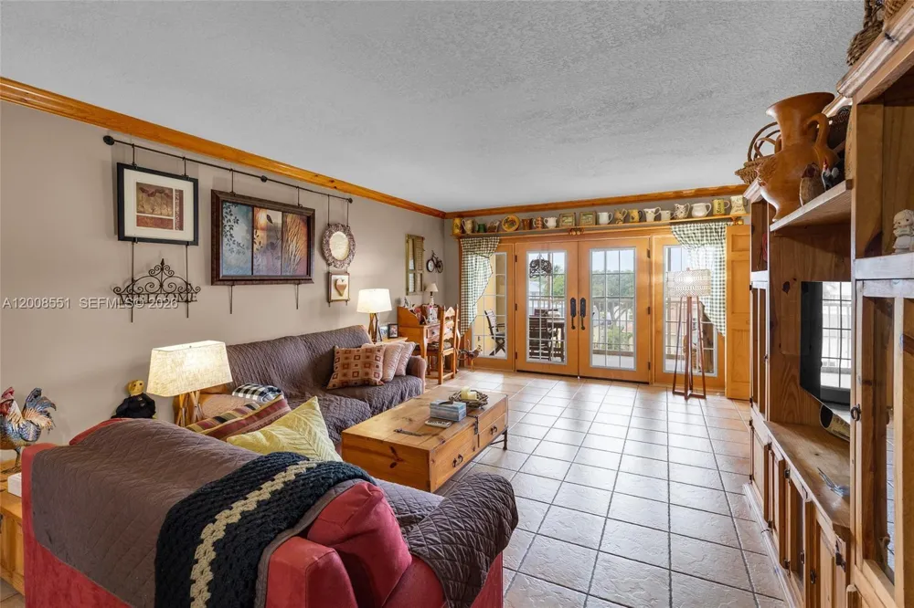 3050 NE 48th Ct #405 Lighthouse Point, FL 33064