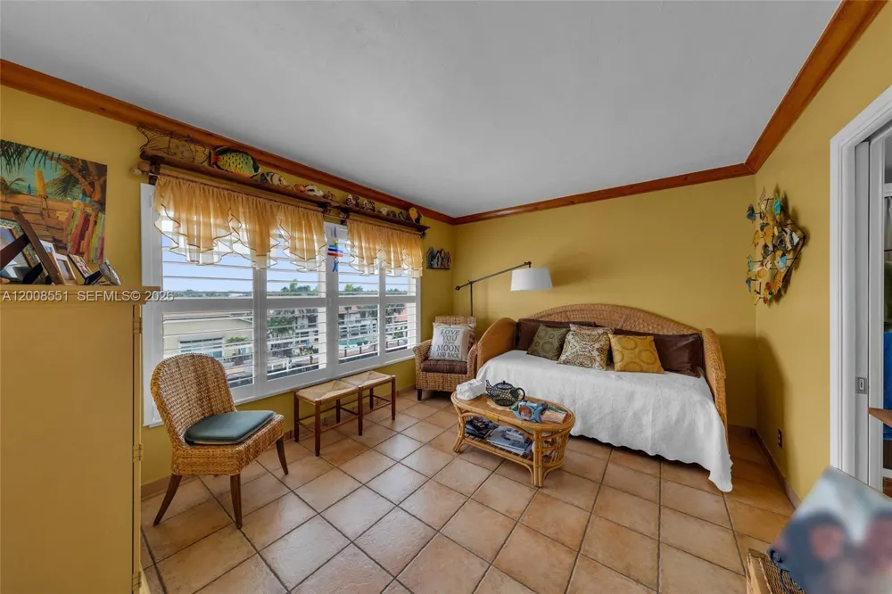 3050 NE 48th Ct #405 Lighthouse Point, FL 33064