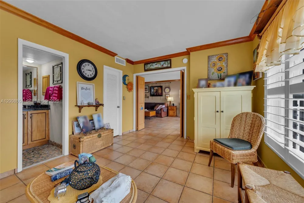 3050 NE 48th Ct #405 Lighthouse Point, FL 33064
