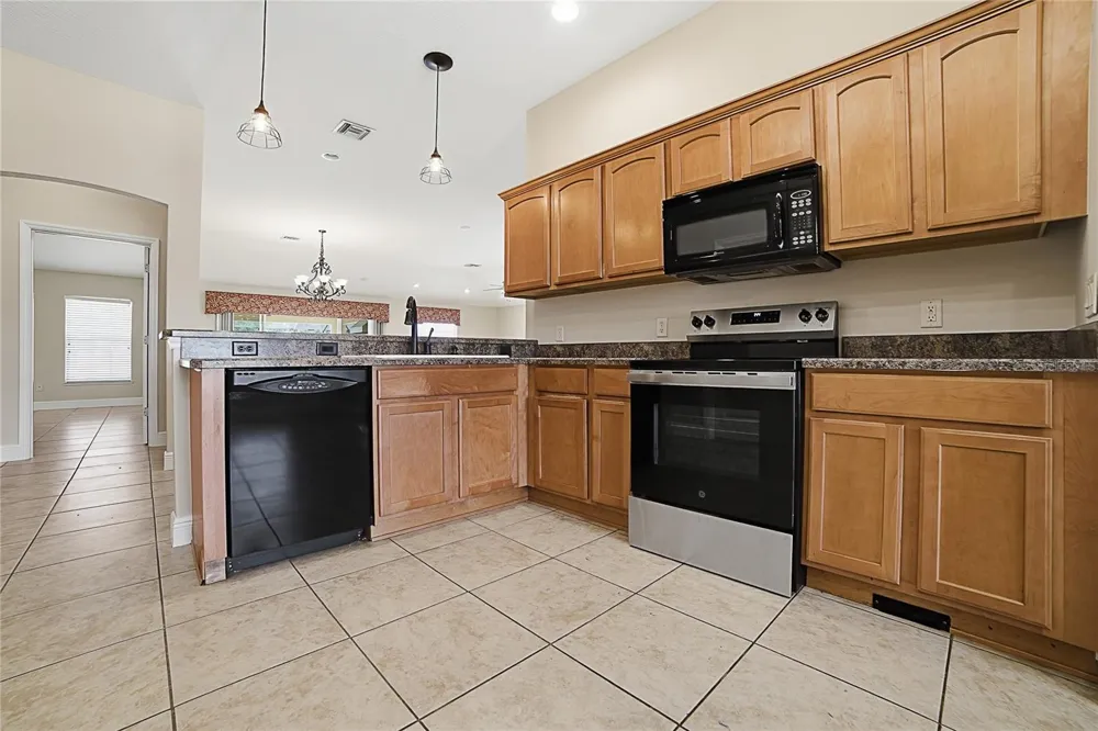 4141 COUNTY ROAD 121D Wildwood, FL 34785