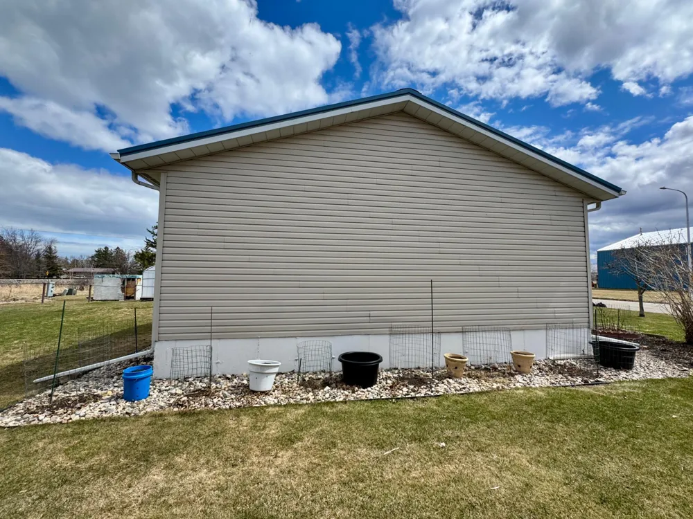 305 Lincoln Street SE Warroad, MN 56763