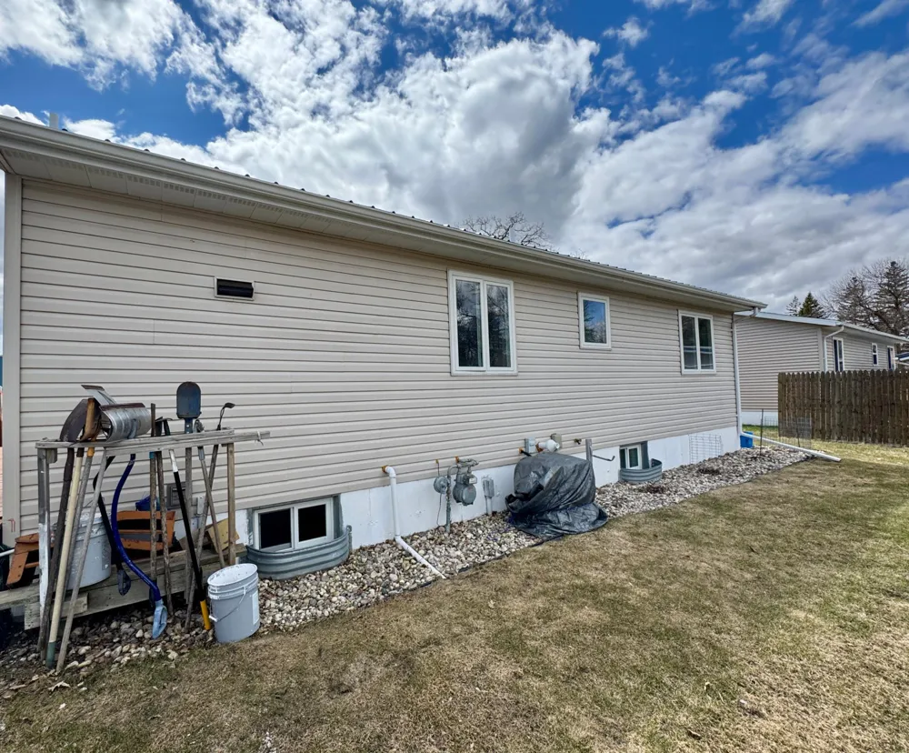 305 Lincoln Street SE Warroad, MN 56763