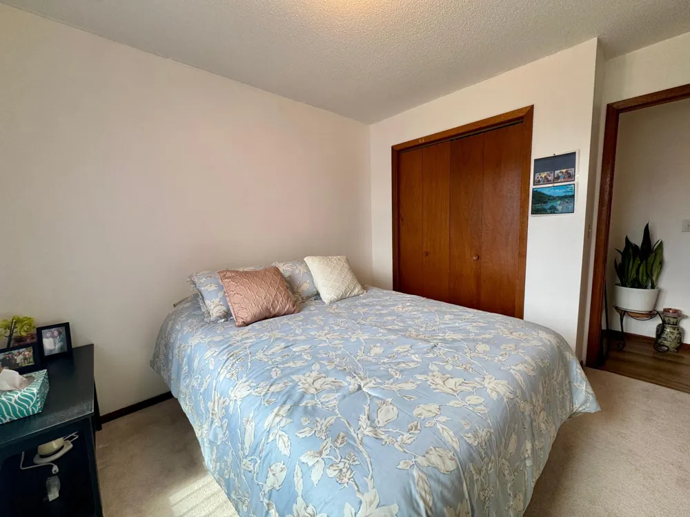 305 Lincoln Street SE Warroad, MN 56763