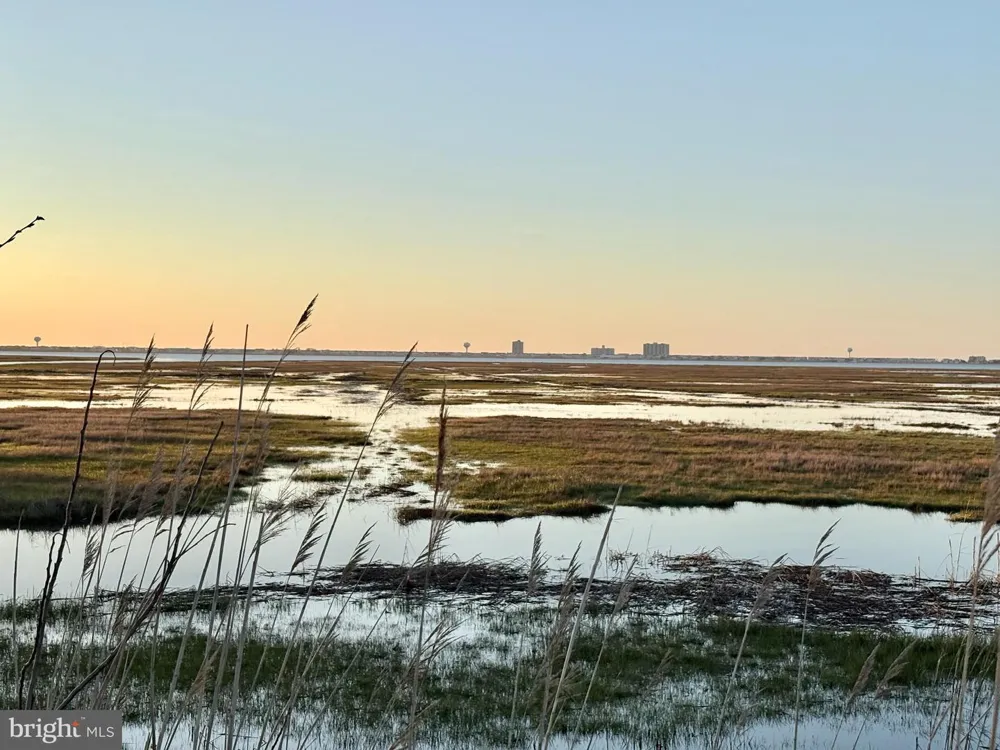 127 E DELMAR AVENUE Linwood, NJ 08221