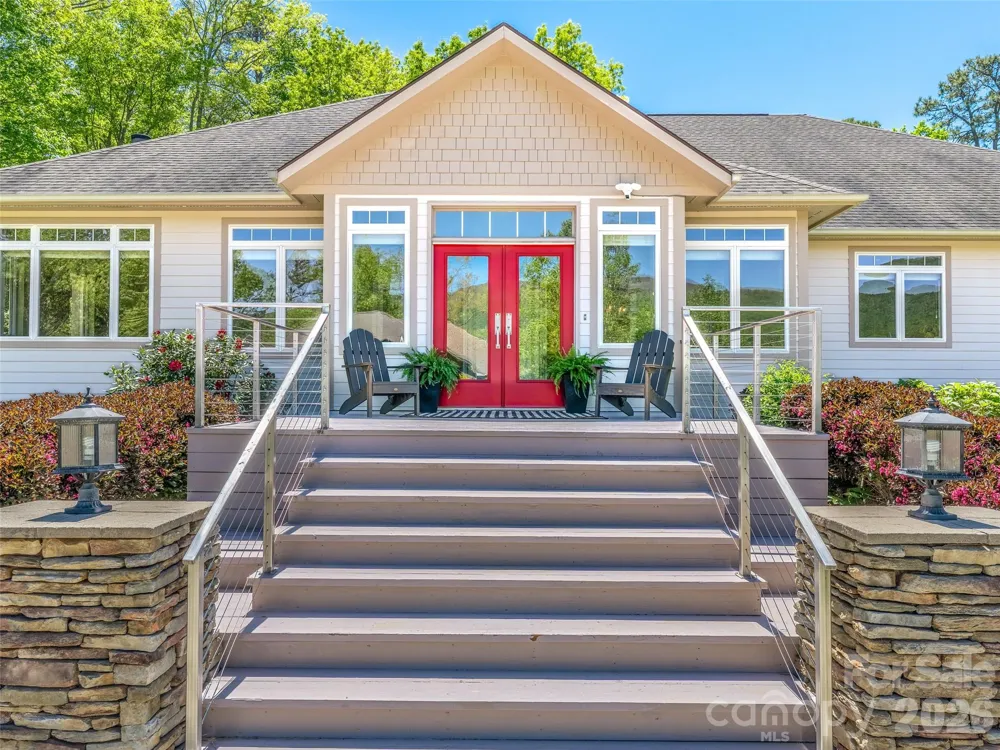 16 Chickadee Lane Fairview, NC 28730
