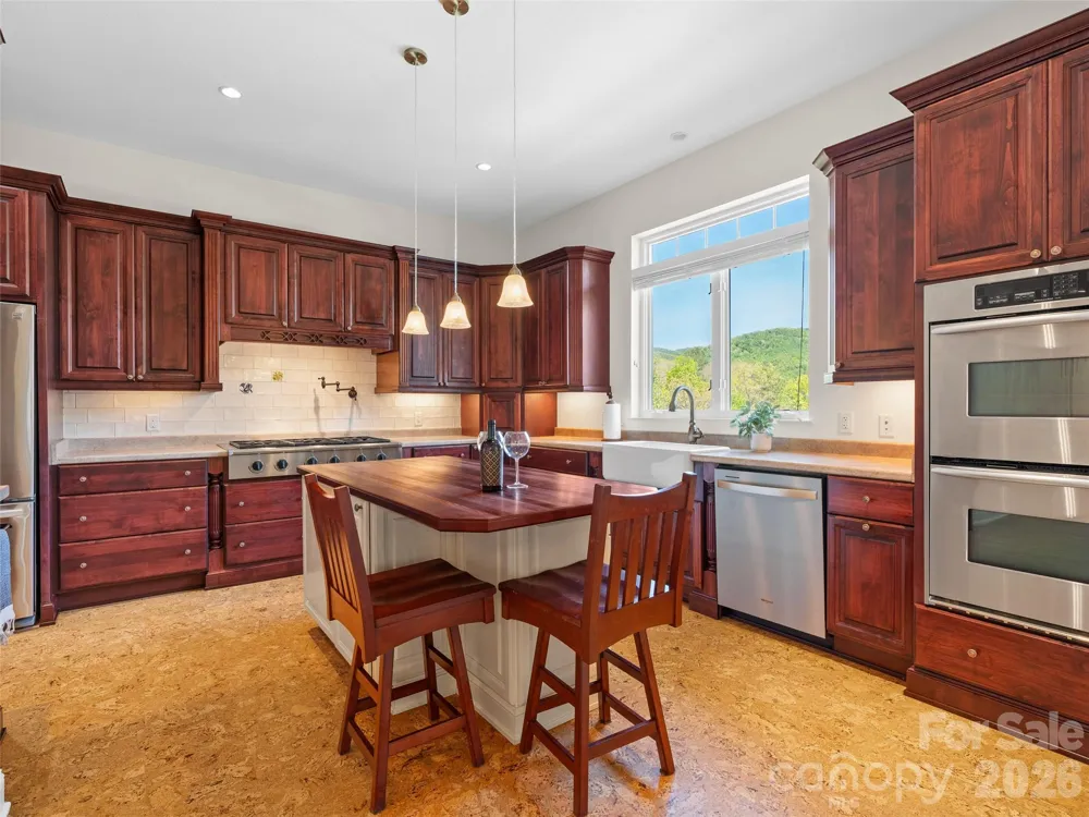 16 Chickadee Lane Fairview, NC 28730