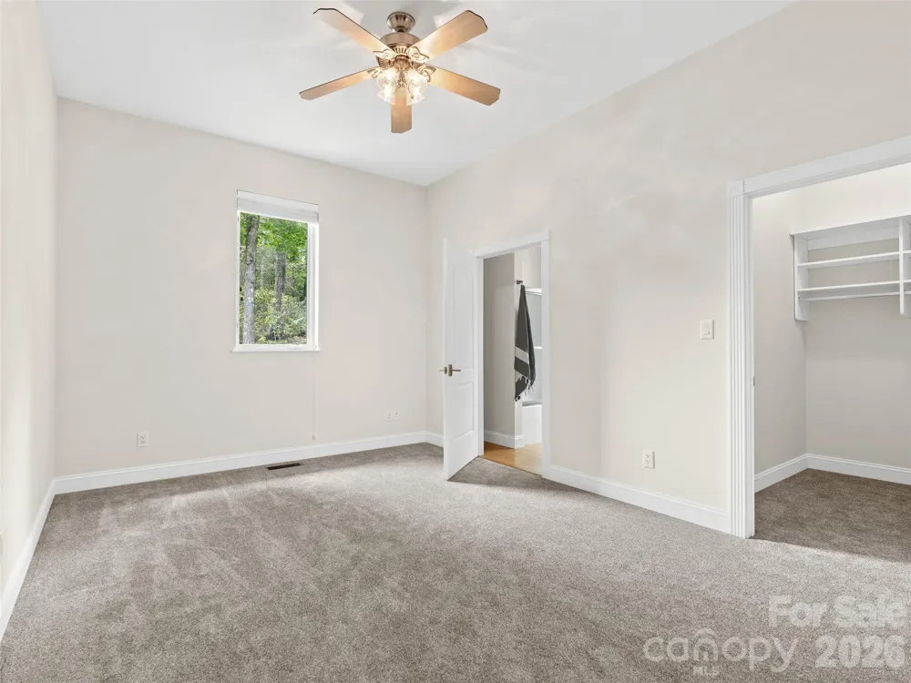 16 Chickadee Lane Fairview, NC 28730