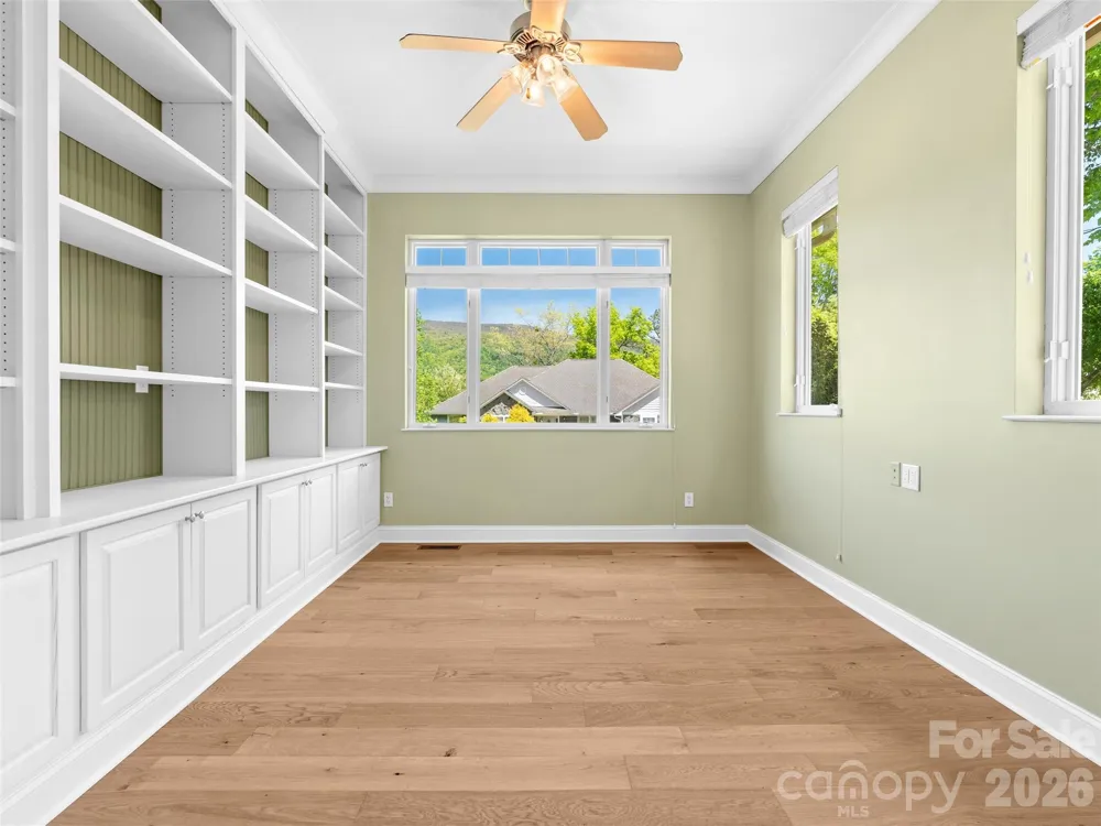 16 Chickadee Lane Fairview, NC 28730