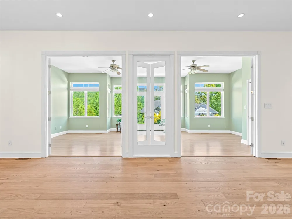 16 Chickadee Lane Fairview, NC 28730