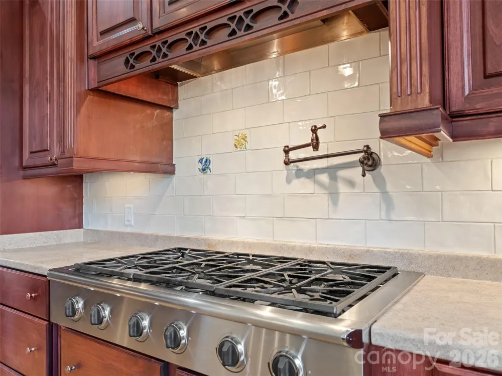16 Chickadee Lane Fairview, NC 28730