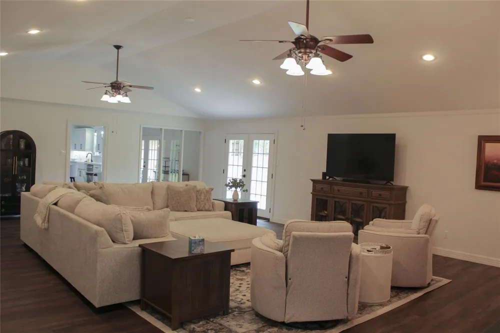 1904 Pine Street Woodville, TX 75979