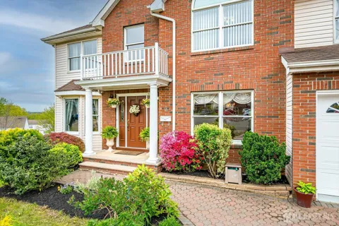 15 Alexander Court