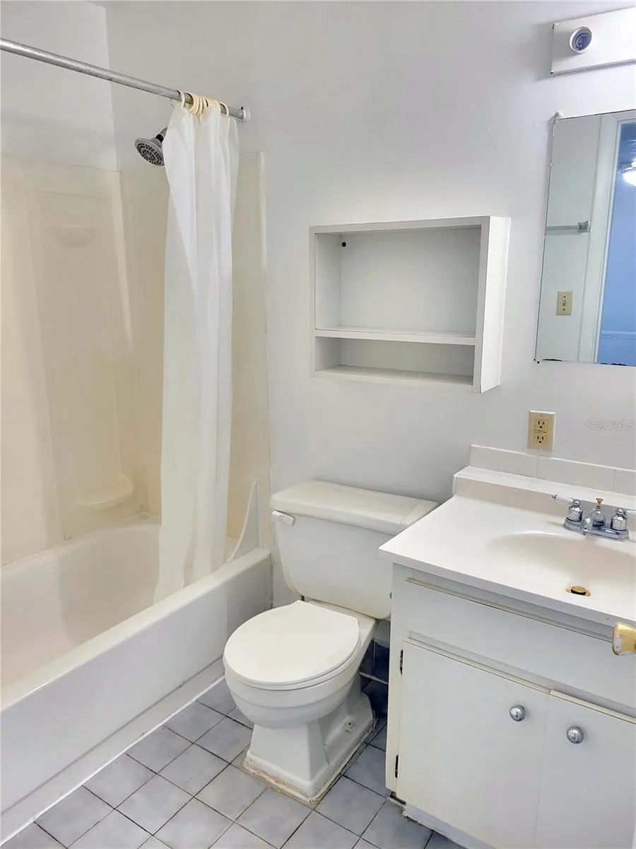 914 SW 8TH AVENUE #26 Gainesville, FL 32601