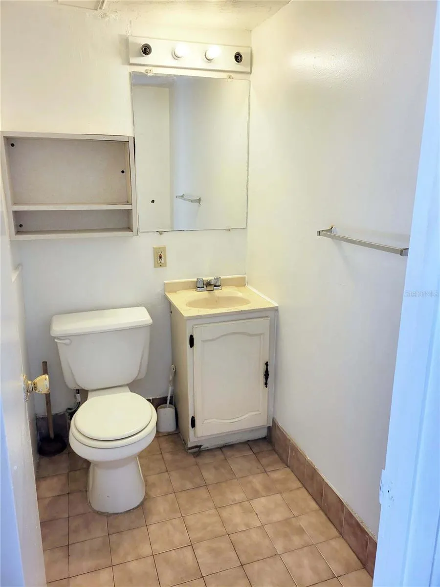 914 SW 8TH AVENUE #26 Gainesville, FL 32601