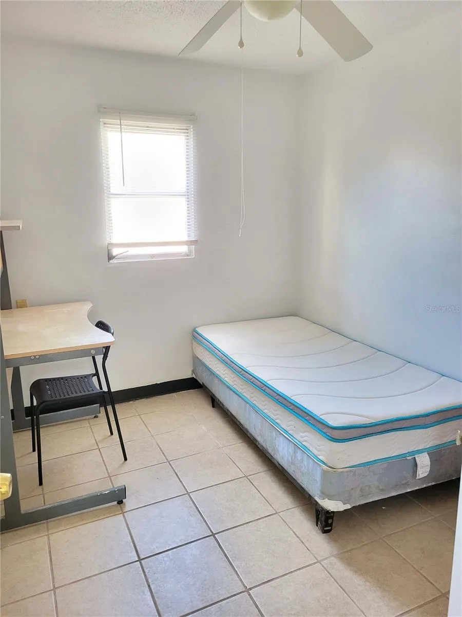 914 SW 8TH AVENUE #26 Gainesville, FL 32601