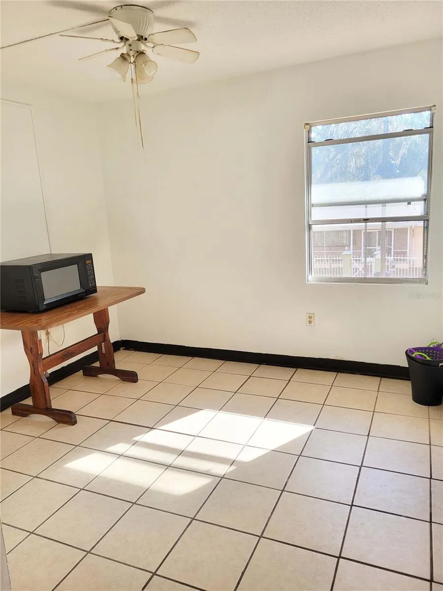914 SW 8TH AVENUE #26 Gainesville, FL 32601