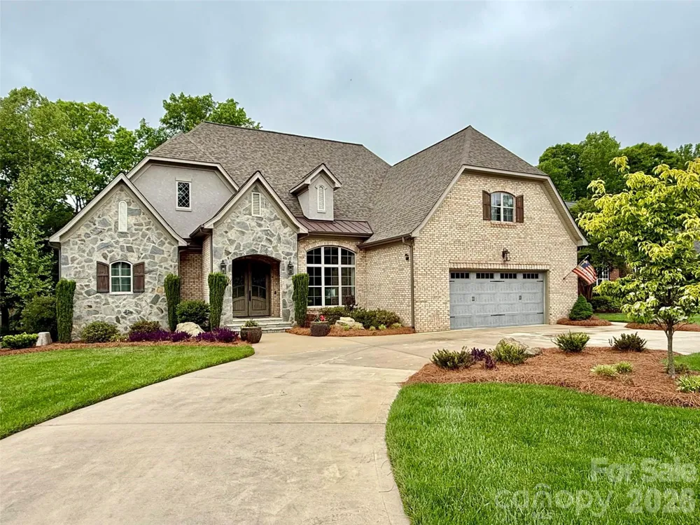 4025 Foxes Trail Cramerton, NC 28032