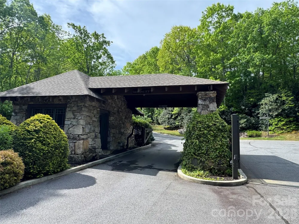 205 Settings Boulevard Black Mountain, NC 28711