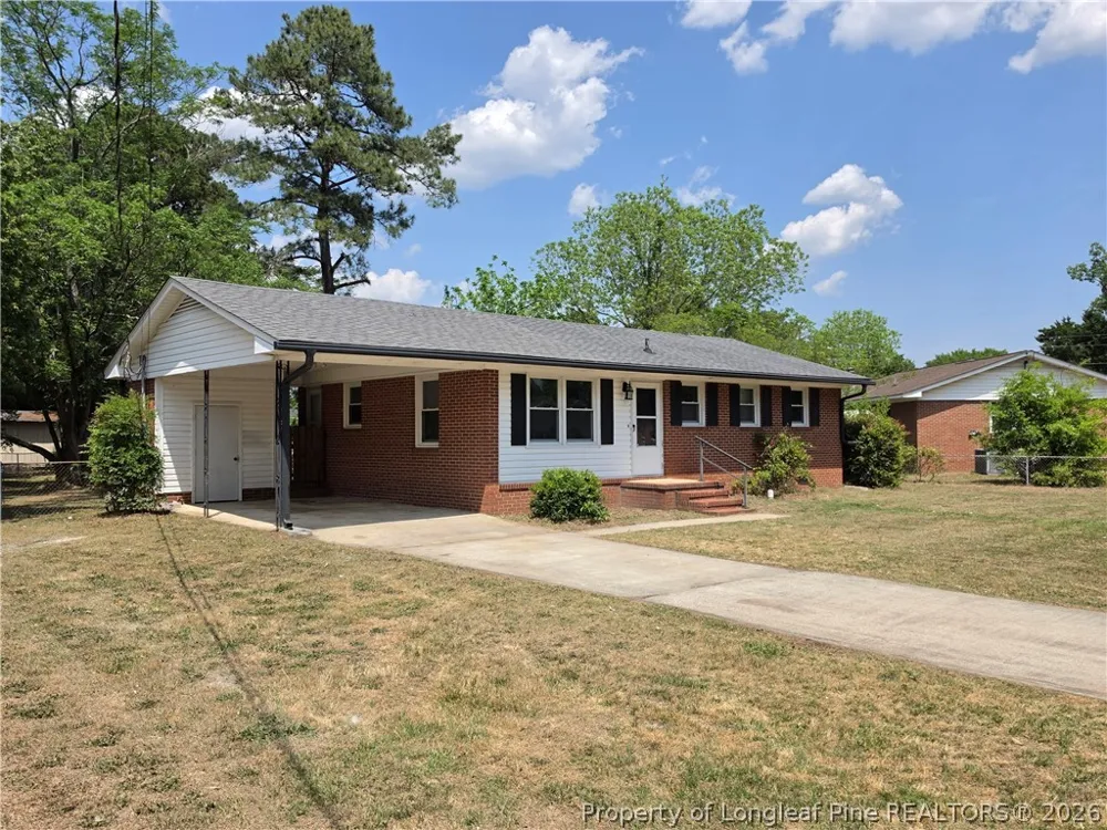 220 Cecil Avenue Spring Lake, NC 28390