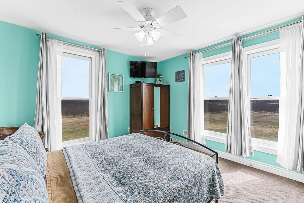 7710 US-31 N Acme Township, MI 49690