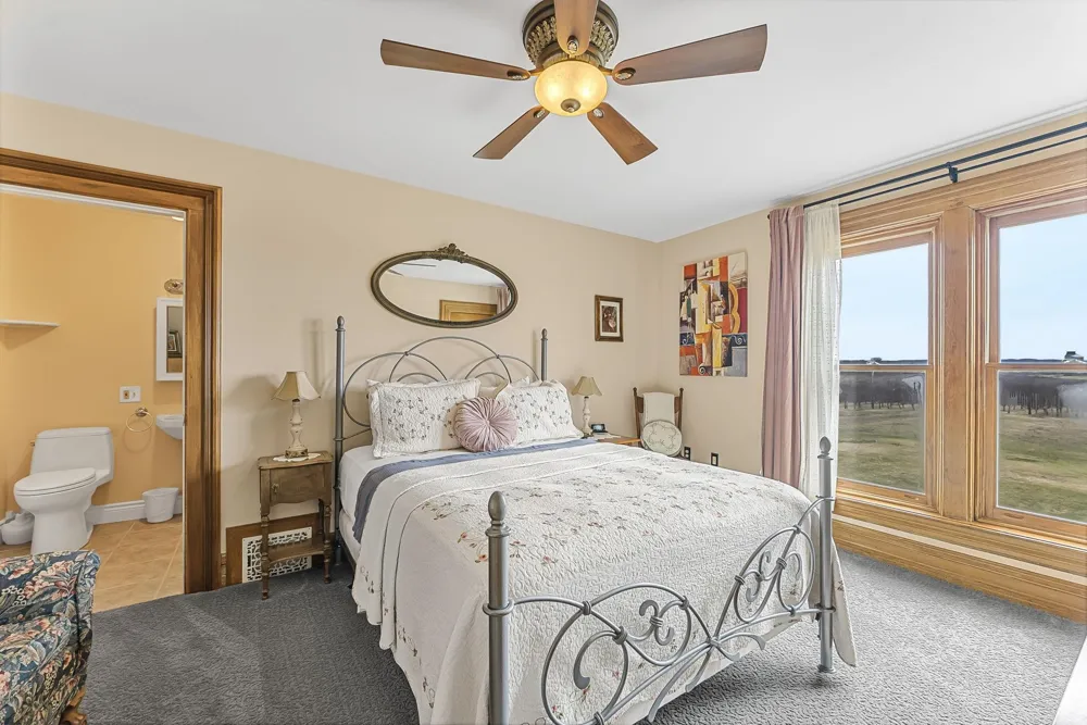 7710 US-31 N Acme Township, MI 49690