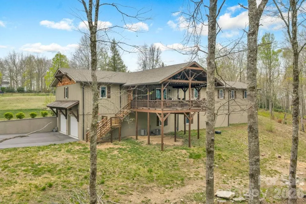811 Linhigh Drive Newland, NC 28657